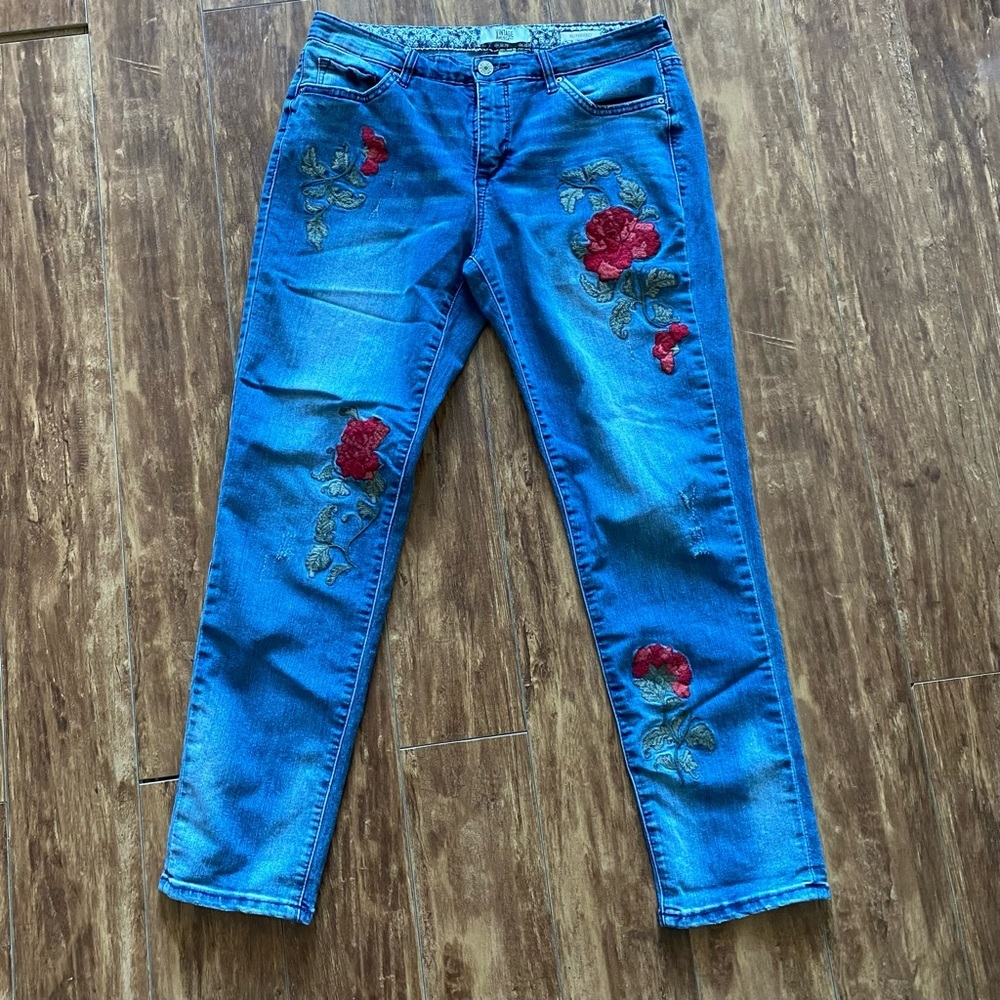 VINTAGE America Blues Boyfriend Floral Embroidered Ankle Length Jeans Size 6